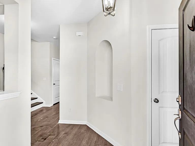 1718 Emmets Rd — Photo 13