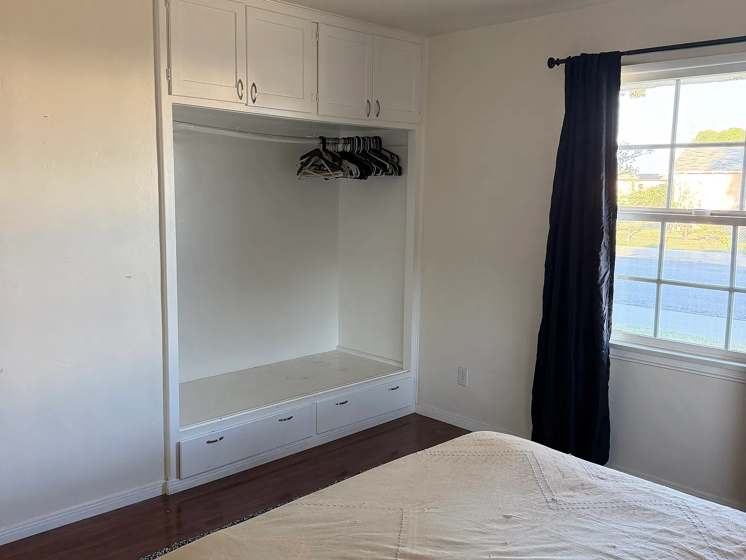 2 bed, 1100 sqft, $1,300 — Photo 4