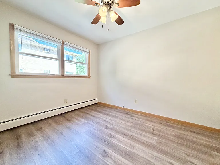 1659 Capital Ave #1 — Photo 8