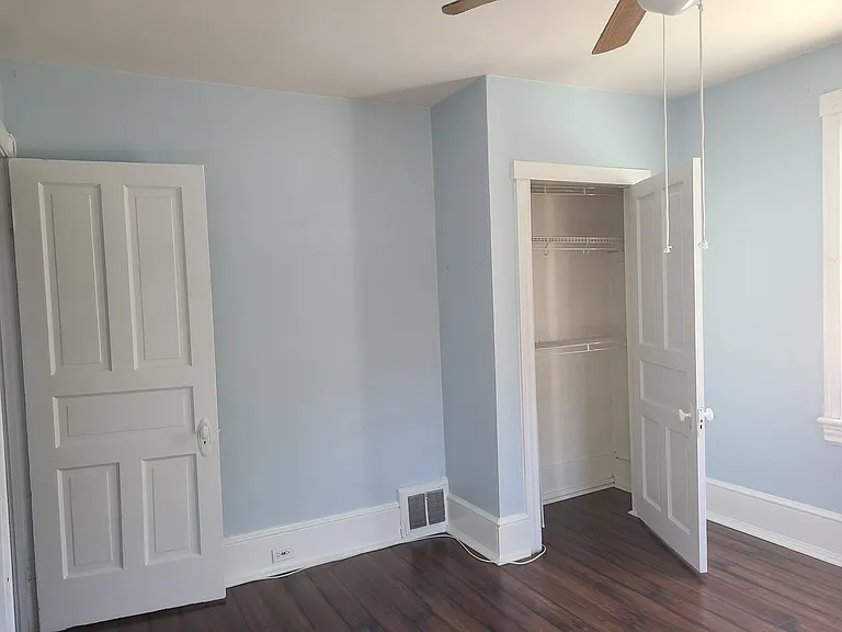 219 Virginia Ave #B — Photo 9