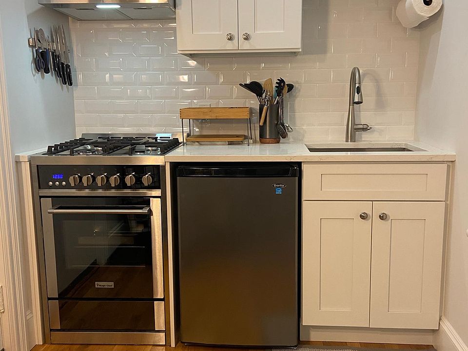 Microwave in Flat (hidden)