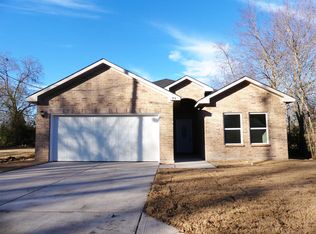 914 Jones St, Greenville, TX 75401