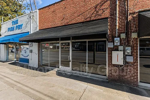 1007 S Main St Photo 1
