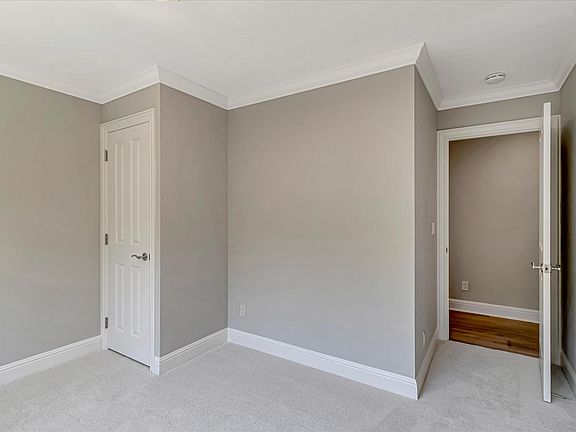 4th image of 24930 La Loma Ct