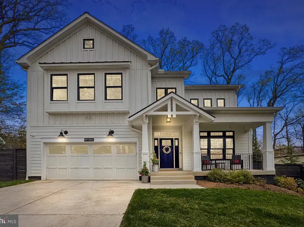 1204 Seaton Ln, Falls Church, VA 22046