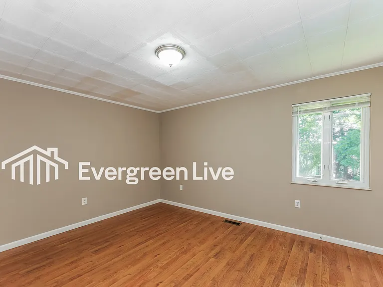 6442 Rosetta Dr — Photo 9