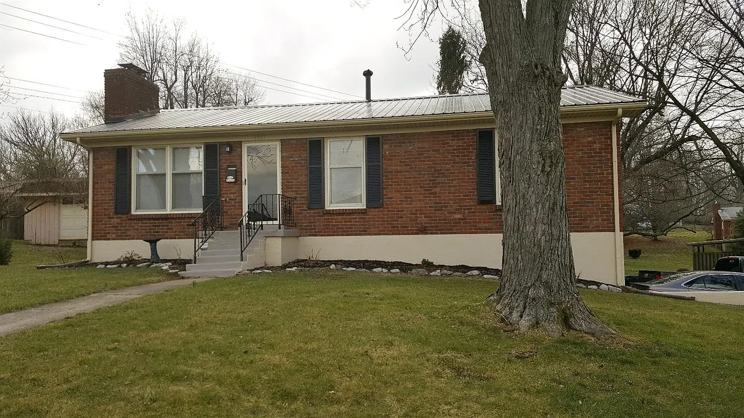 1211 Devonport Dr photo 1