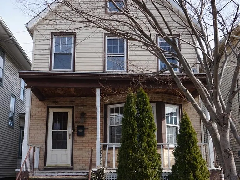 106 Washington Ave — Photo 1