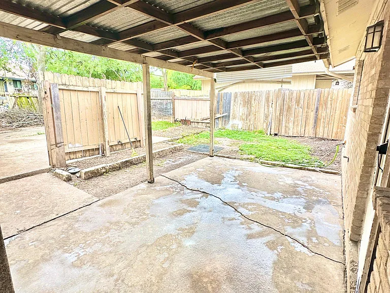 207 W William Cannon Dr #B — Photo 6