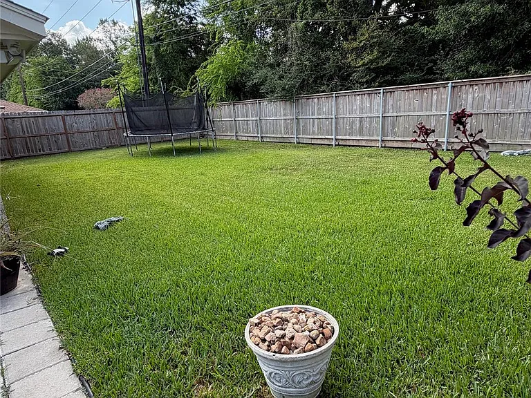2418 Tinechester Dr — Photo 18