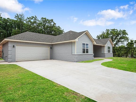 3rd image of 15450 Acorn Cir