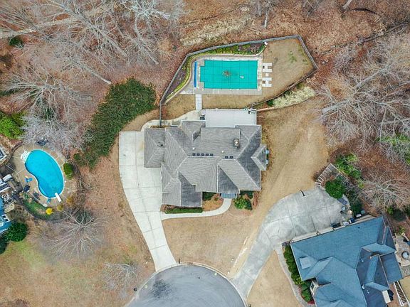 3rd image of 803 Rocky Ridge Ct