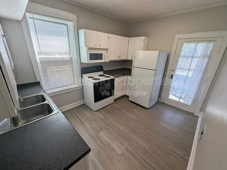 5707 Dewey Ave #1F — Photo 4
