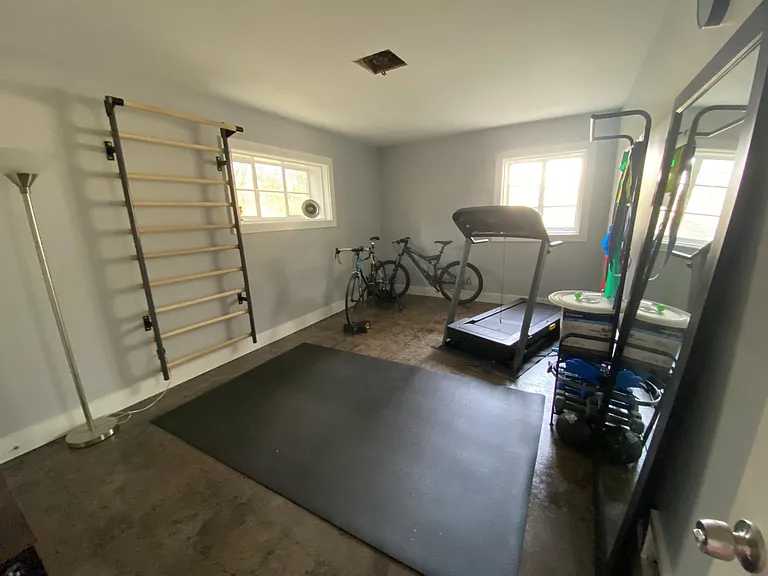 4975 Lake Forrest Dr — Photo 18