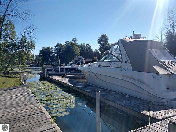 4th image of 907 S Augres River Dr