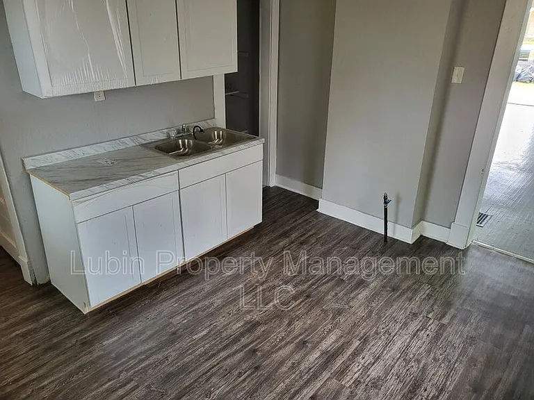 1628 E McLemore Ave — Photo 9