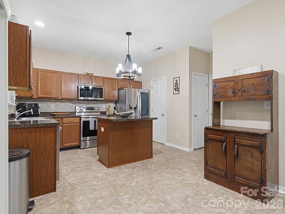 3rd image of 1566 Glenbar Ct