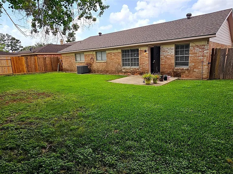 6719 McCullum Rd — Photo 25