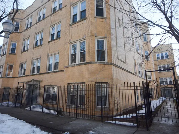 1933 W Crystal St, Chicago, IL