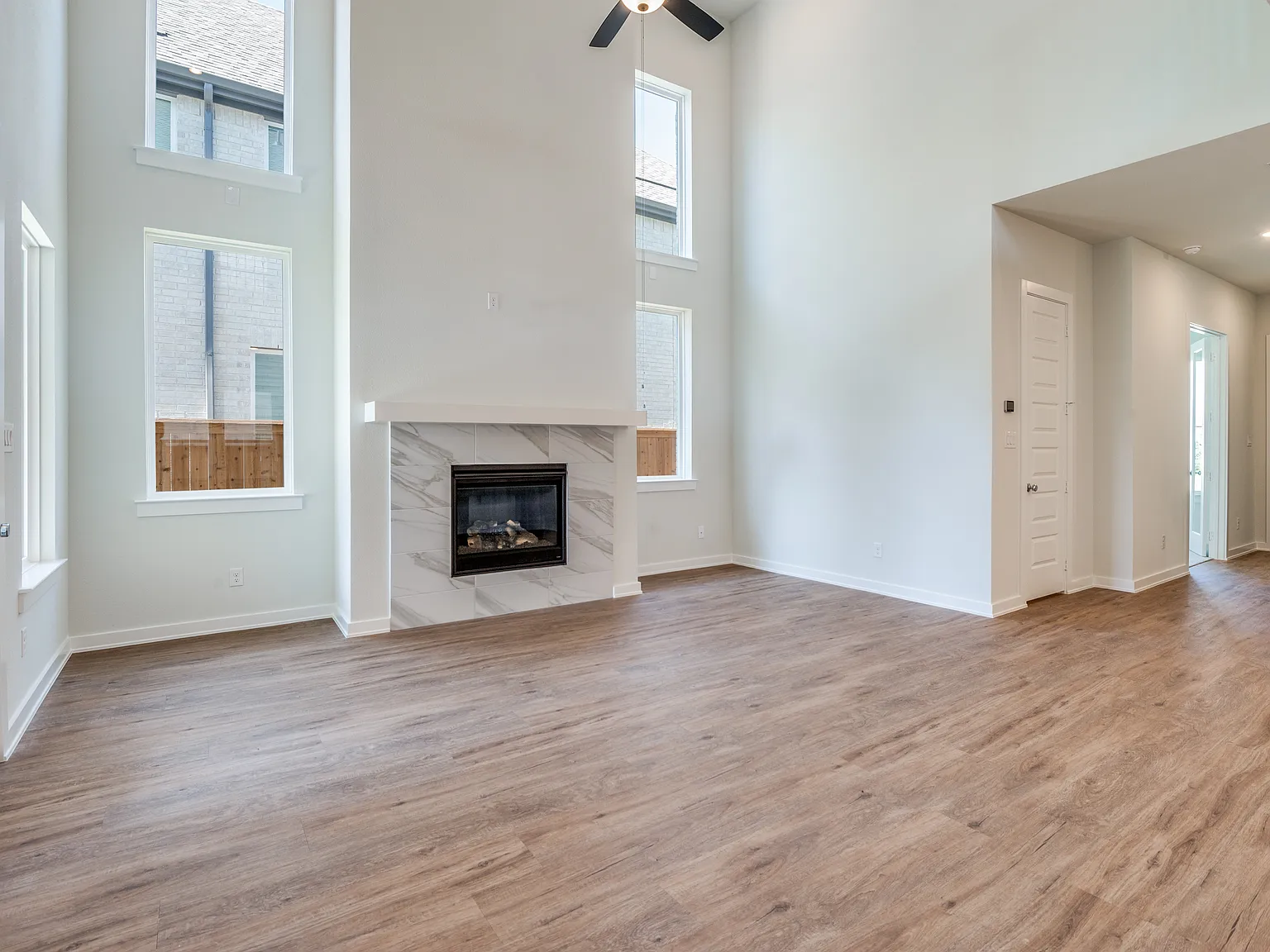 4 bed, 2984 sqft, $3,980 — Photo 3