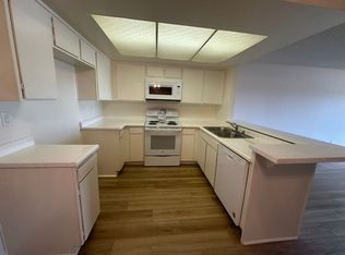 12411 Magnolia Blvd APT 403, Valley Village, CA 91607