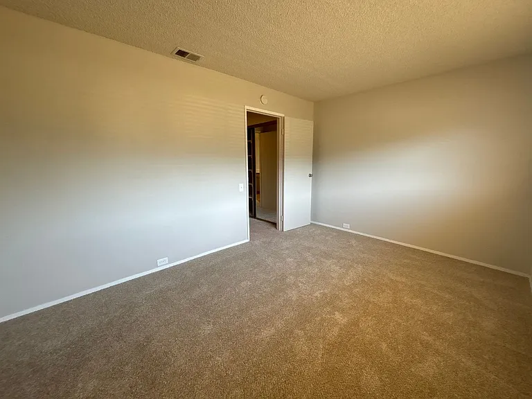 Near Everything, All Amenities! 1616 Q Street, Camellia Court Apartments — Photo 10