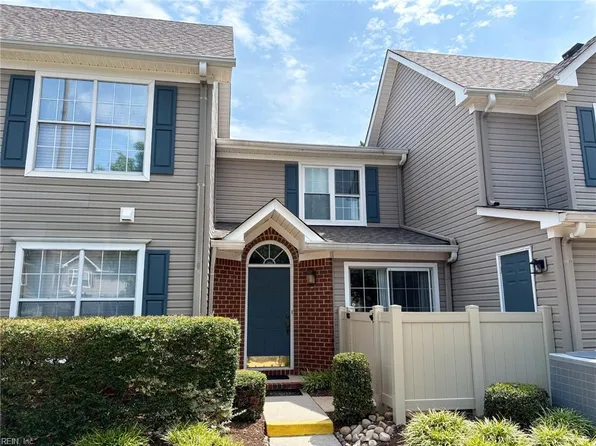 3837 Lasalle Dr APT 109, Virginia Beach, VA 23453