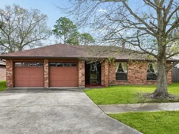 1025 Orchid Dr, Harvey, LA 70058