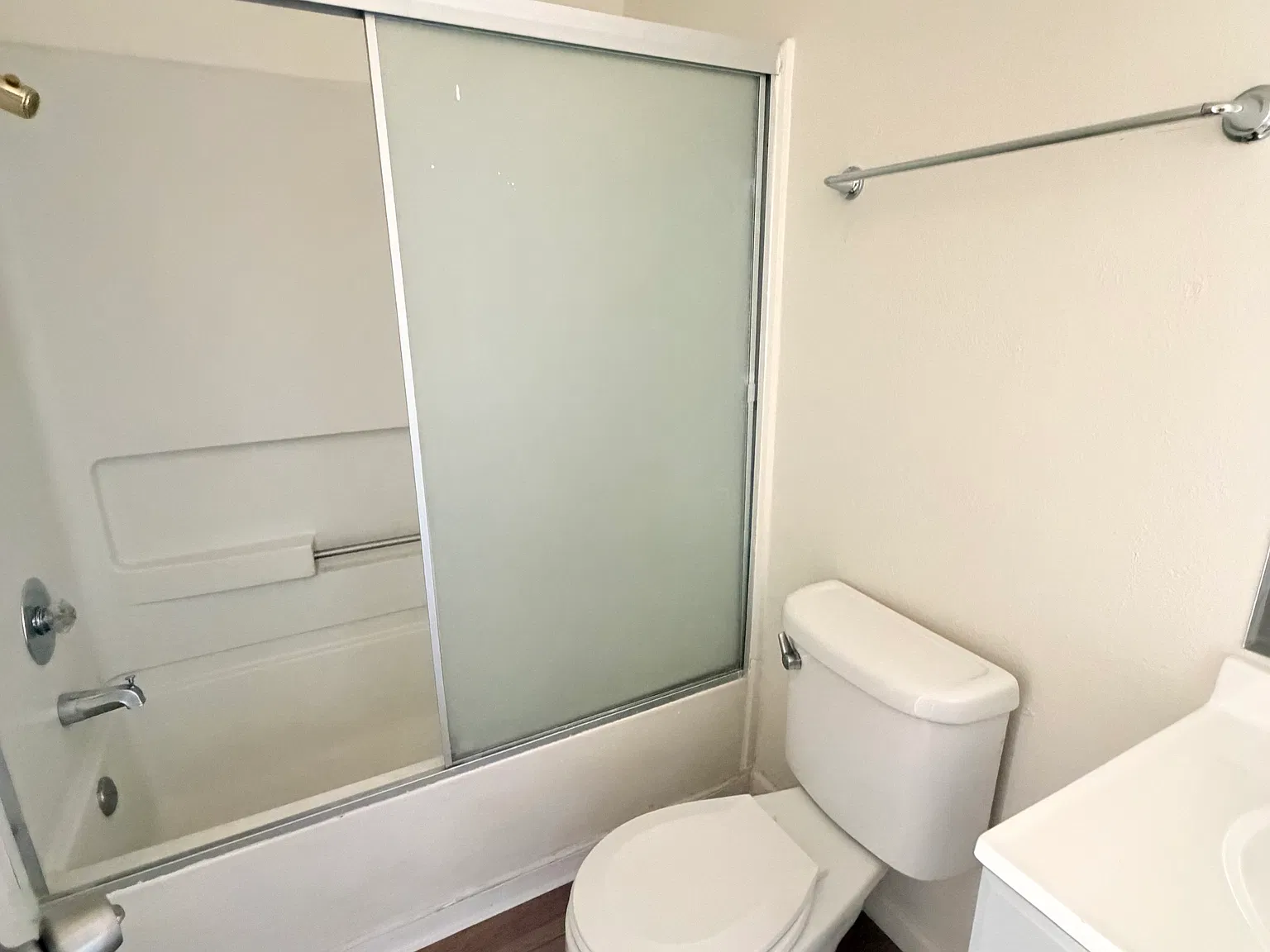 1 bed, $1,400 — Photo 3