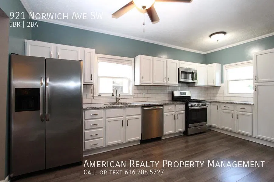 5 bed, 1400 sqft, $2,300 — Photo 2