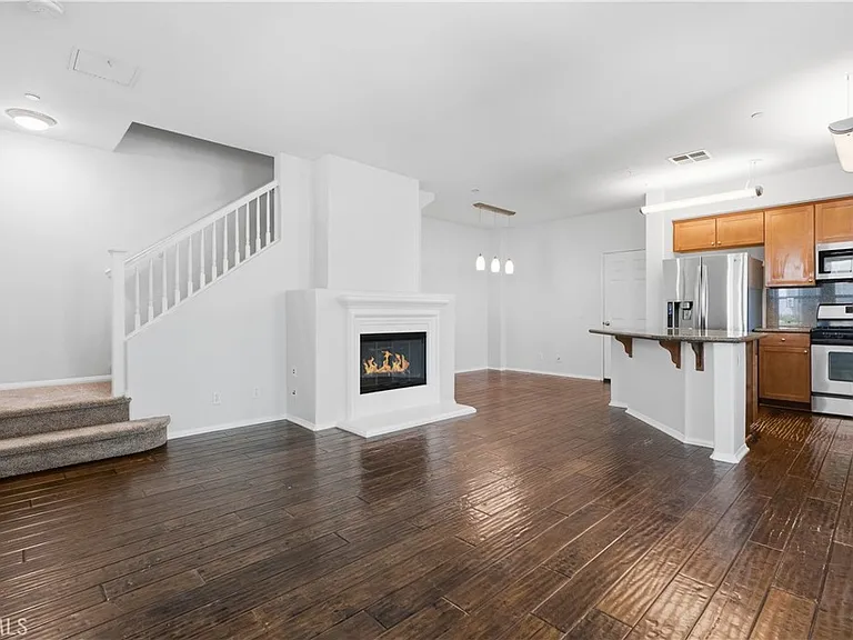15 Platinum Cir — Photo 8