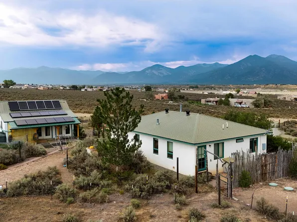 32 Sugar Lane, El Prado, NM 87529-0000