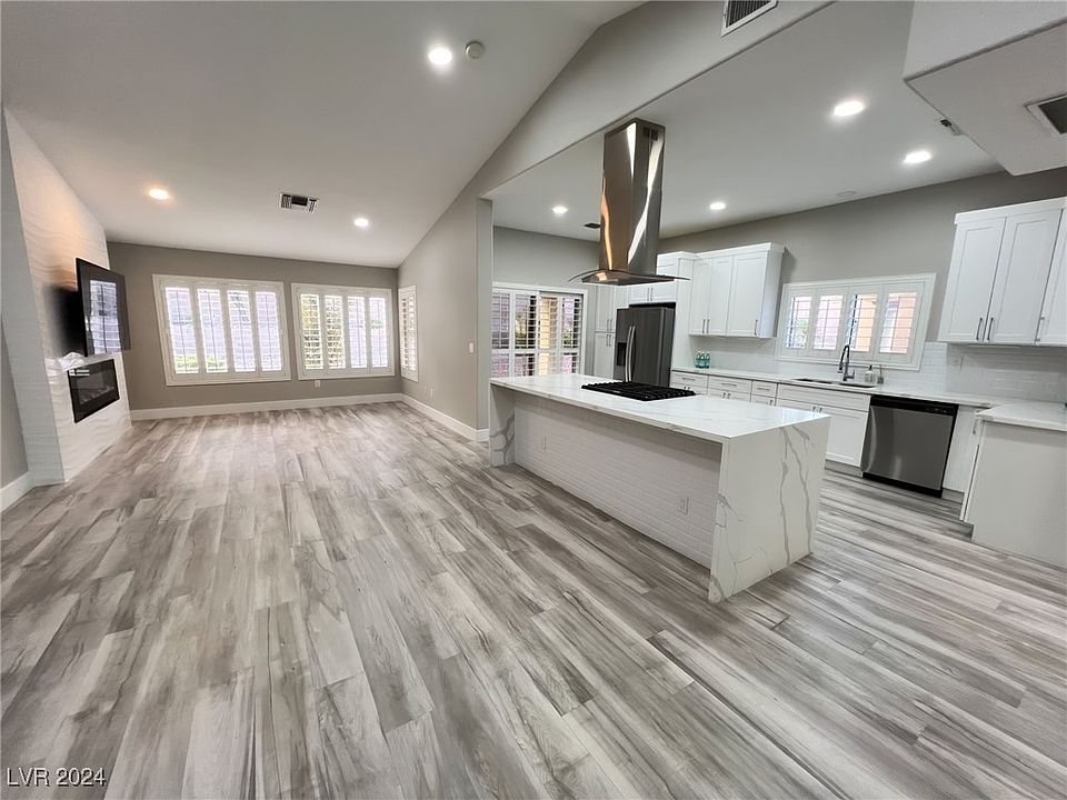 1st image of 2533 Sierra Sage St