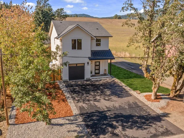 219 Main St, White Salmon, WA 98672