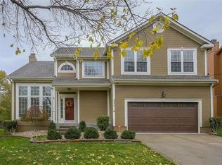 22216 W 52nd St, Shawnee, KS 66226