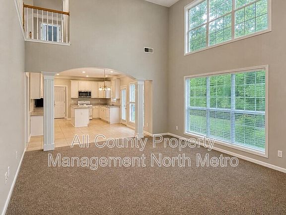 3rd image of 550 Elgaen Ct