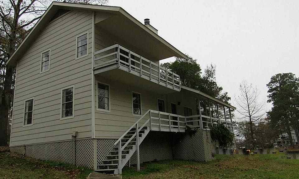 1st image of 100 Point Breeze Dr
