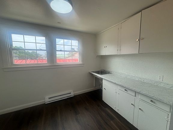 2nd image of 529 E Main St Front 1