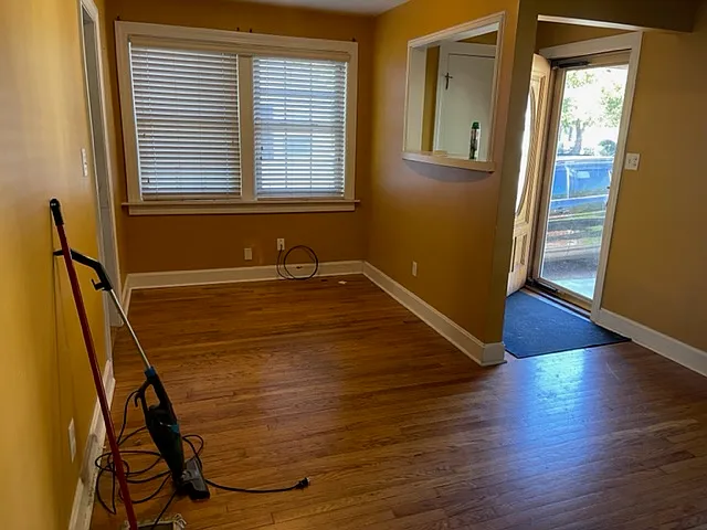 225 Demaree Dr — Photo 2