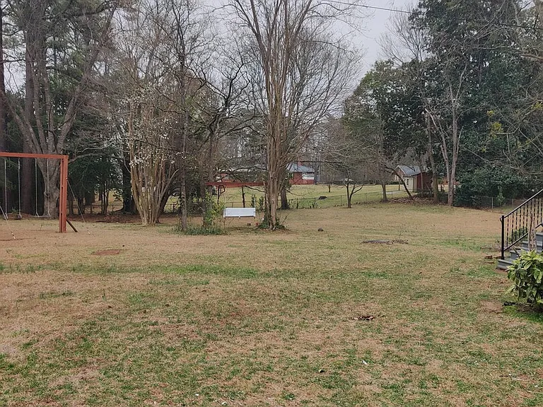 Lord Berkley Rd — Photo 21