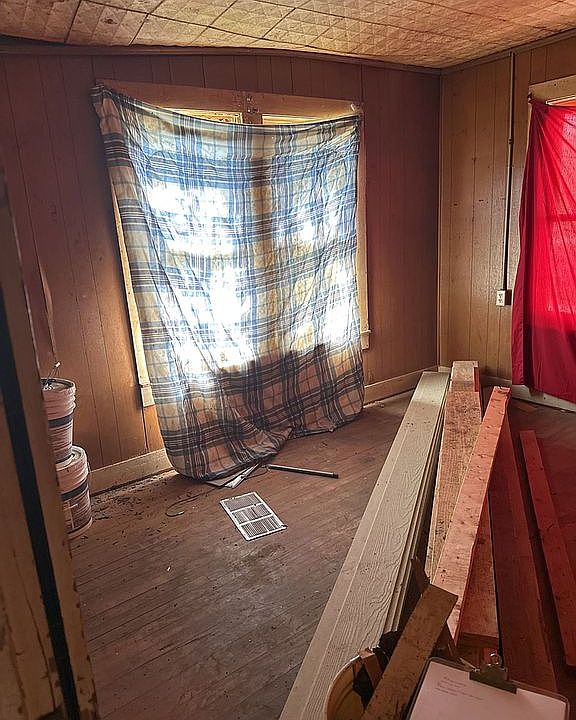 2nd image of 902 Chestnut St