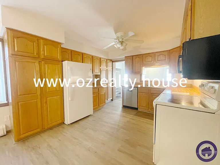 215 E Reed Ave — Photo 11