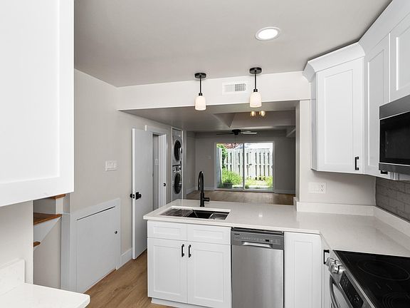 5th image of 2530 E North St Unit 9-H