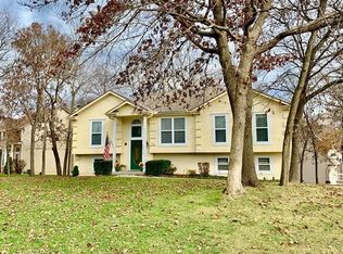 1316 NE Swann Rd, Lees Summit, MO 64086