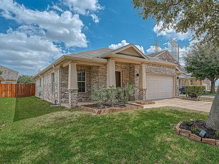 22210 Bellow Glen Dr — Photo 2