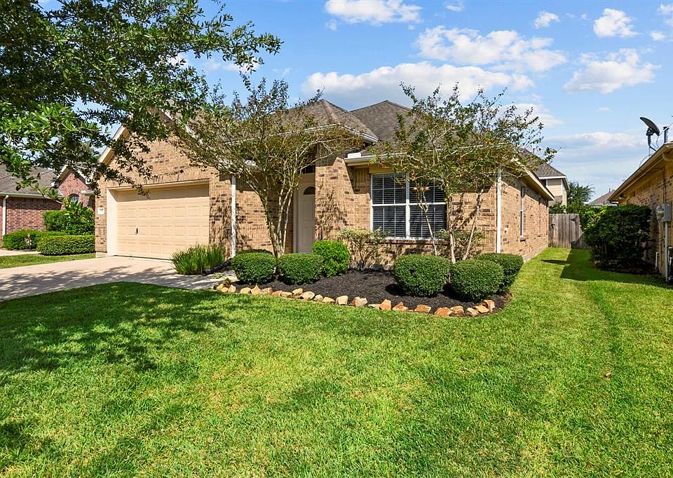 1st image of 15118 Summer Sunset Dr