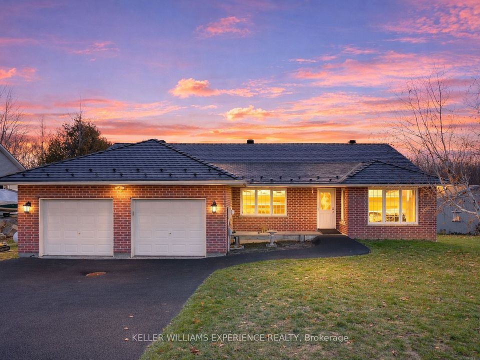 1st image of 107 Simcoe Rd