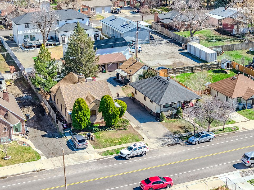 1st image of 625 S 200th St E