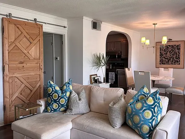 207 S Mobile St APT 204, Fairhope, AL 36532