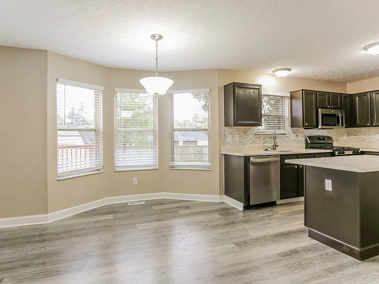 8711 Firstgate Dr — Photo 8